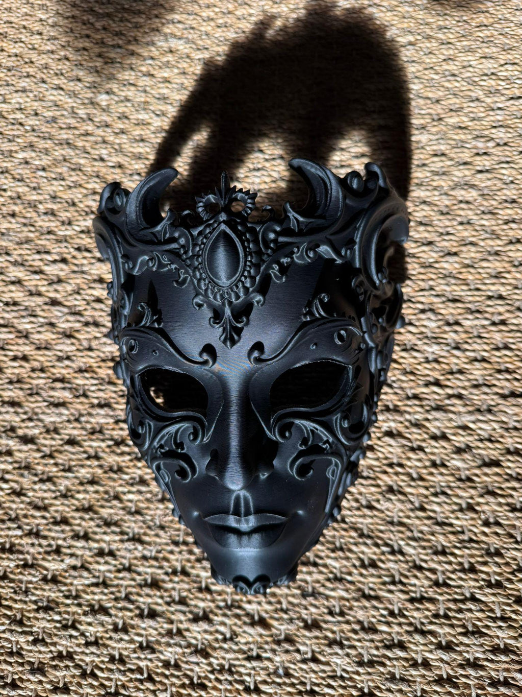 Gothic Baroque Mask – Ornate Venetian Style