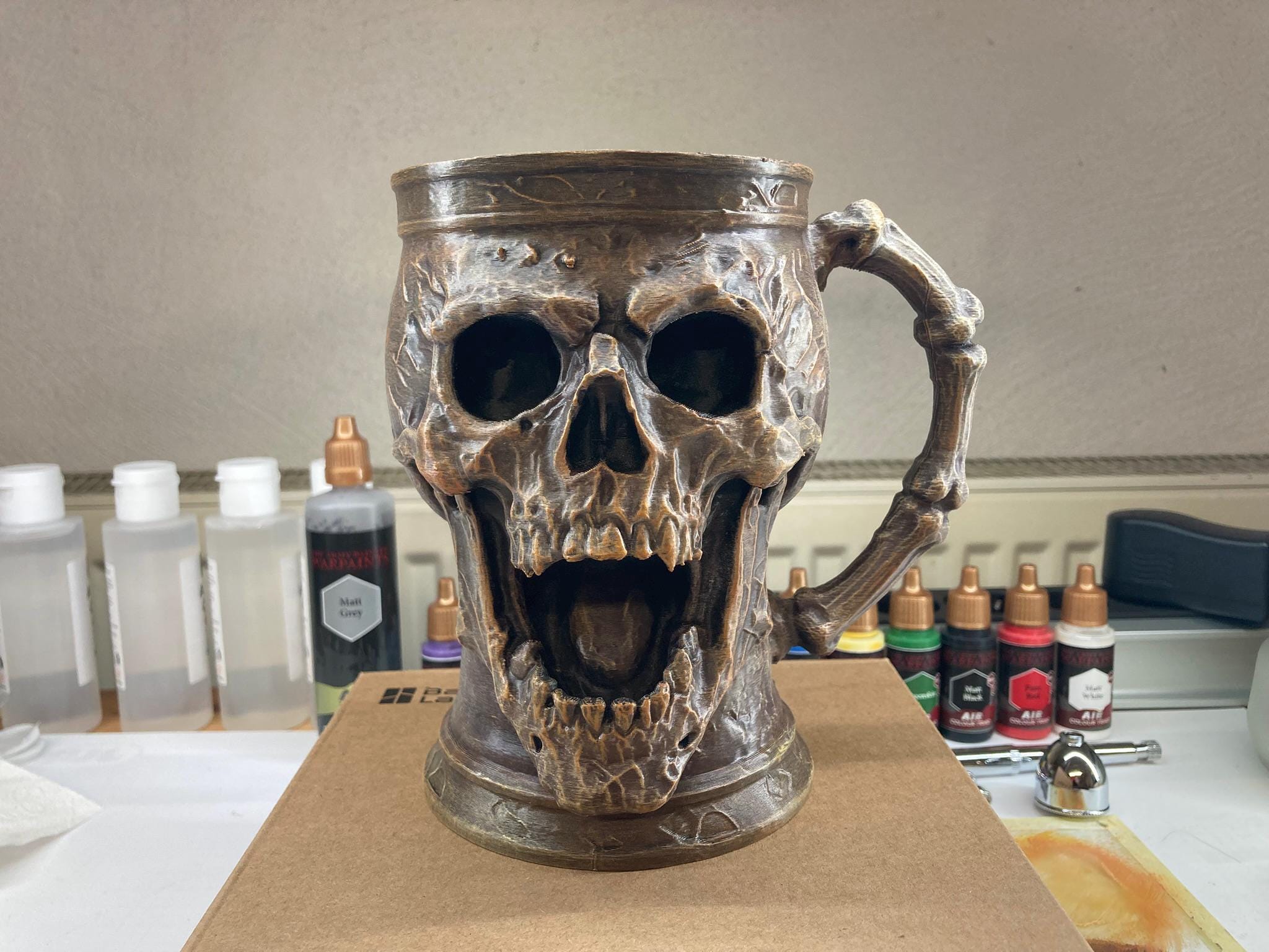 Skull Mug – 0.5L Can Holder with Bone Handle