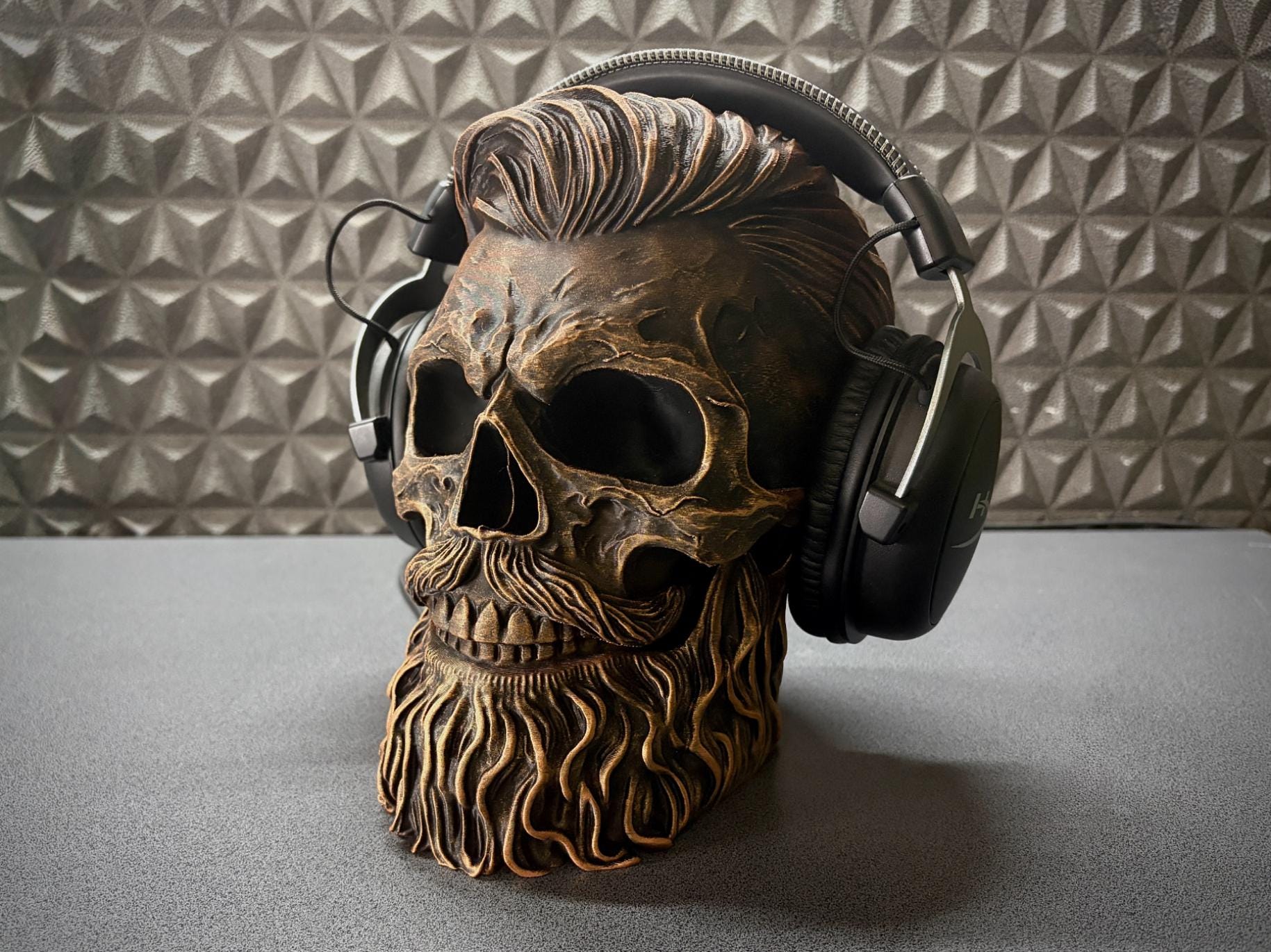 The Gentleman Skull - Headphone Stand