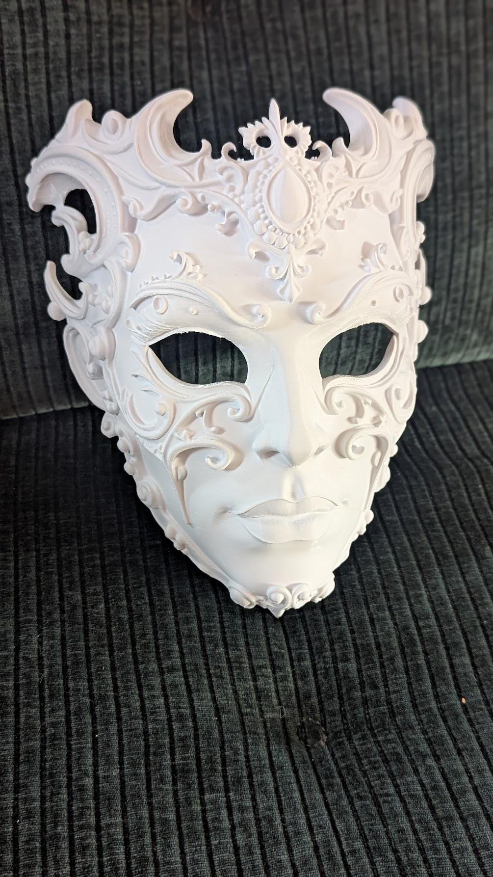 Gothic Baroque Mask – Ornate Venetian Style